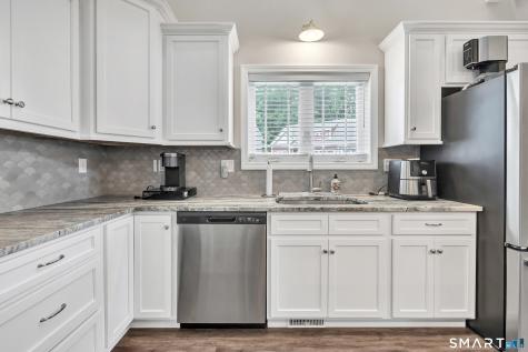 47 Lombard Circle North Haven CT 06473