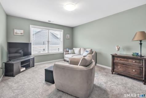 47 Lombard Circle North Haven CT 06473