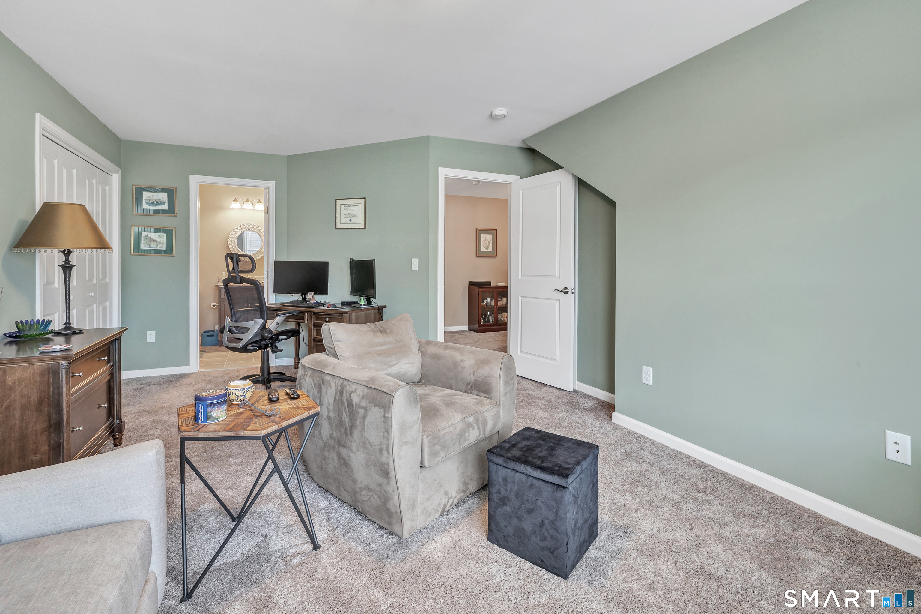 47 Lombard Circle North Haven CT 06473