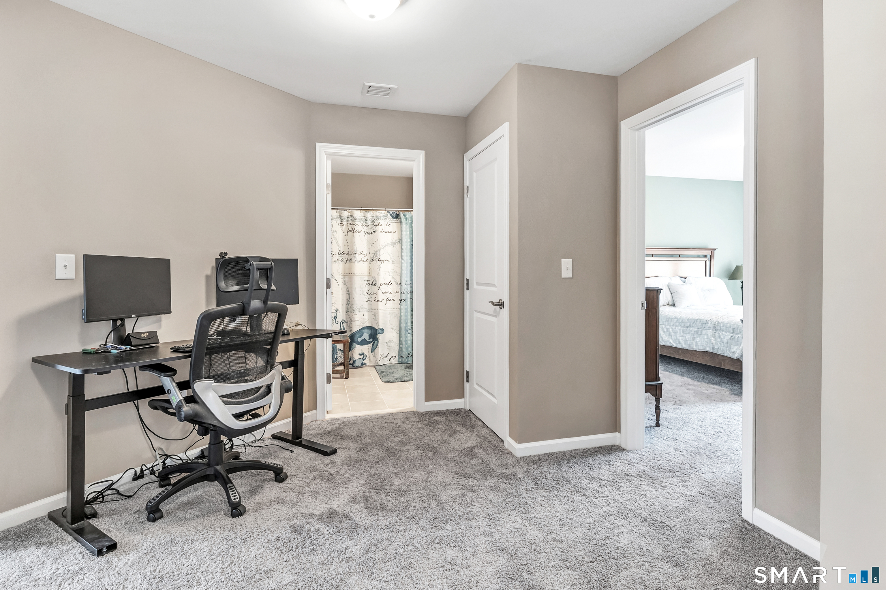 47 Lombard Circle North Haven CT 06473