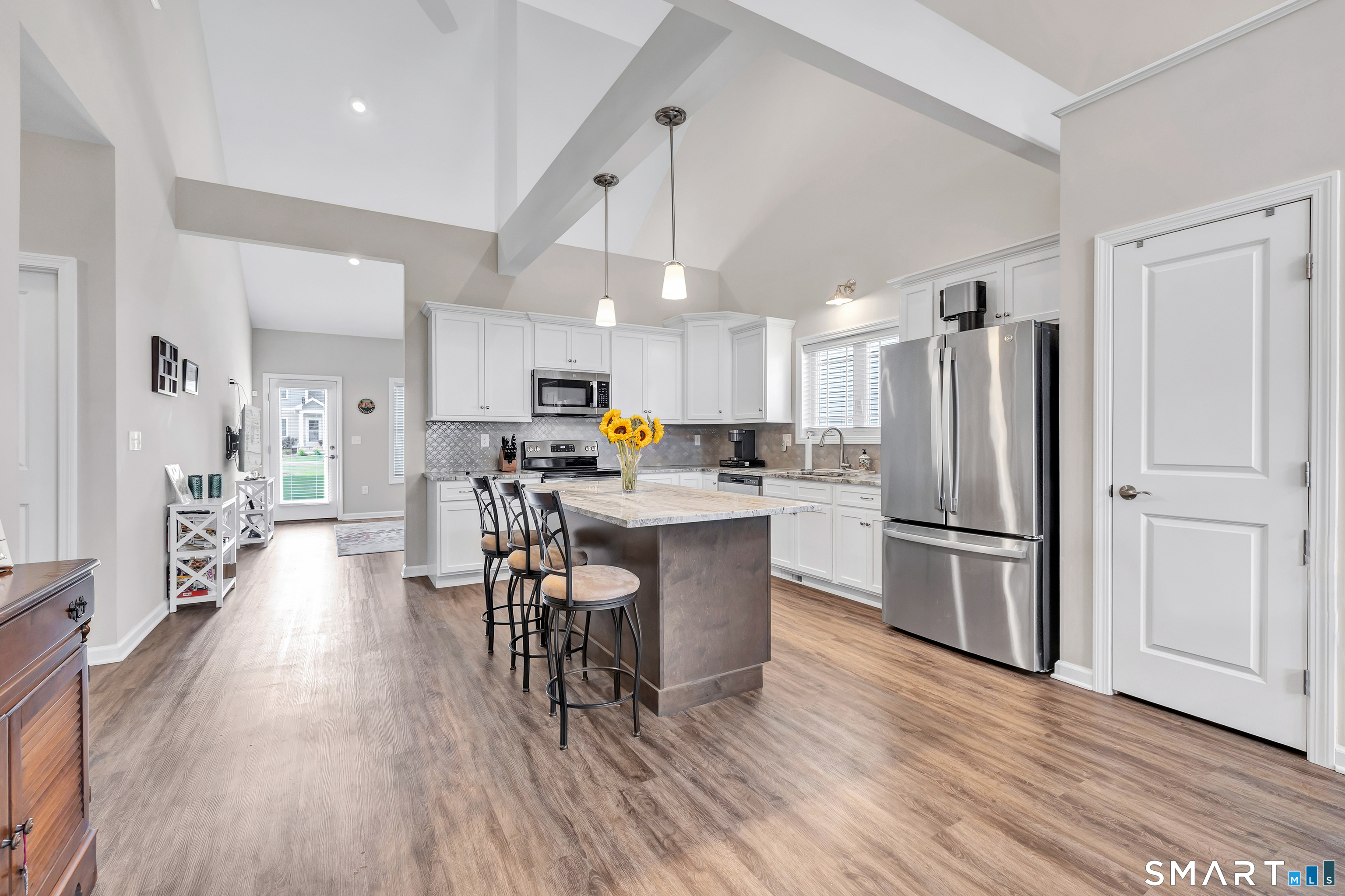47 Lombard Circle North Haven CT 06473