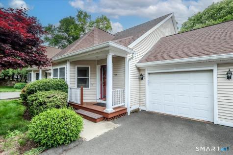 172 Summerfield Gardens Shelton CT 06484