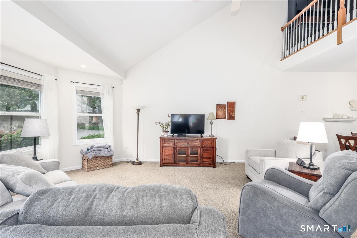 172 Summerfield Gardens Shelton CT 06484