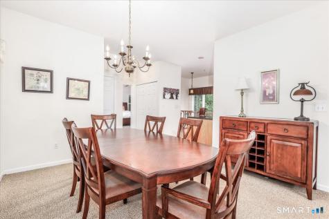 172 Summerfield Gardens Shelton CT 06484