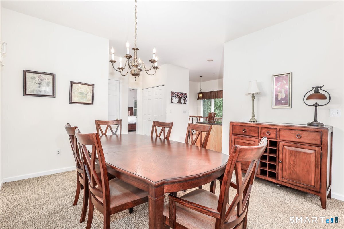 172 Summerfield Gardens Shelton CT 06484