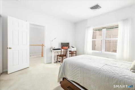 172 Summerfield Gardens Shelton CT 06484