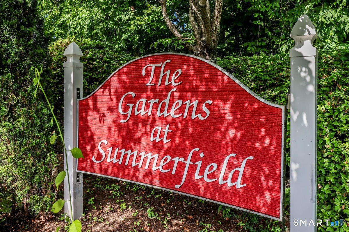 172 Summerfield Gardens Shelton CT 06484