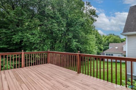 172 Summerfield Gardens Shelton CT 06484