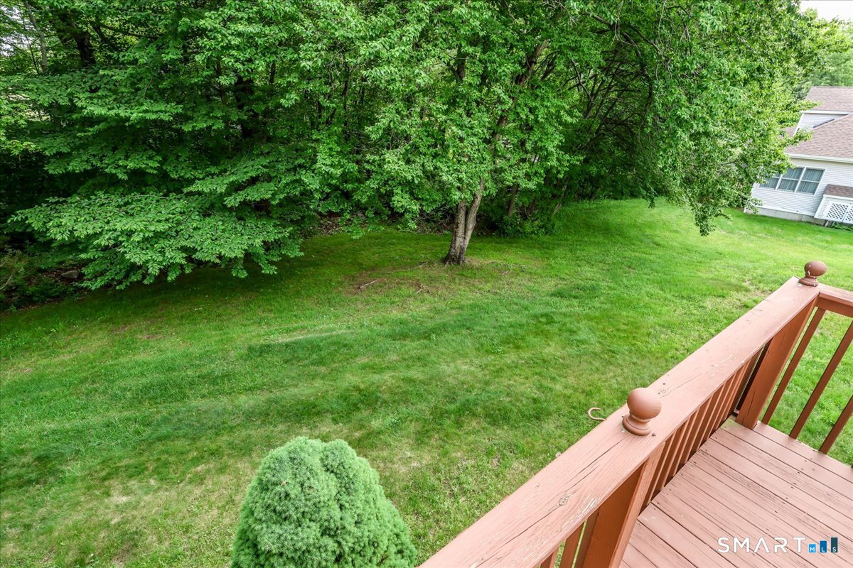172 Summerfield Gardens Shelton CT 06484