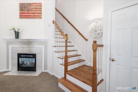 172 Summerfield Gardens Shelton CT 06484