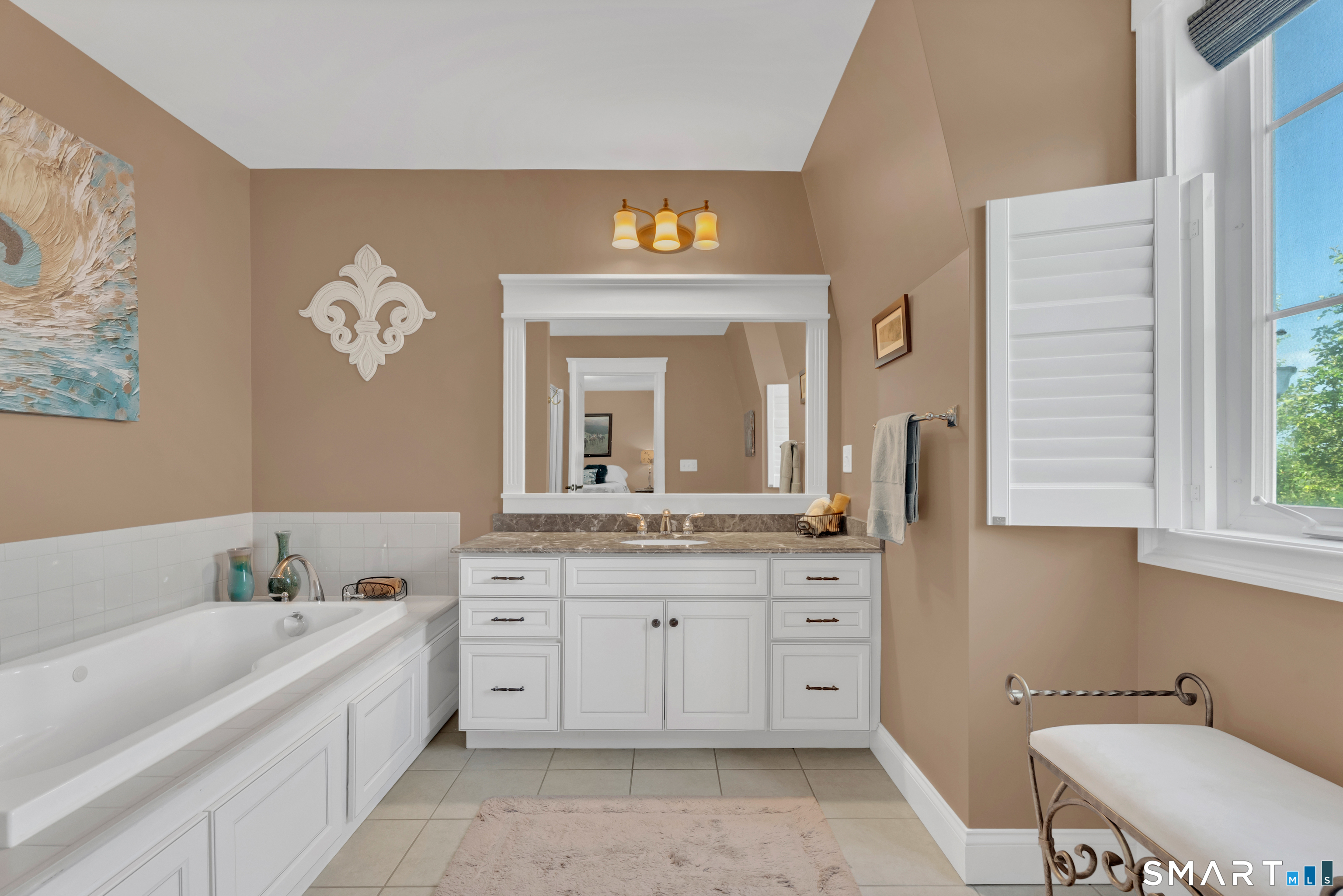 19 Thermos Avenue Norwich CT 06360