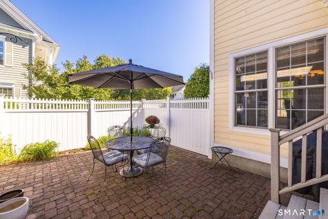 8 Billingsgate Drive Simsbury CT 06070