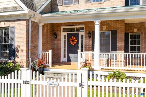 8 Billingsgate Drive Simsbury CT 06070