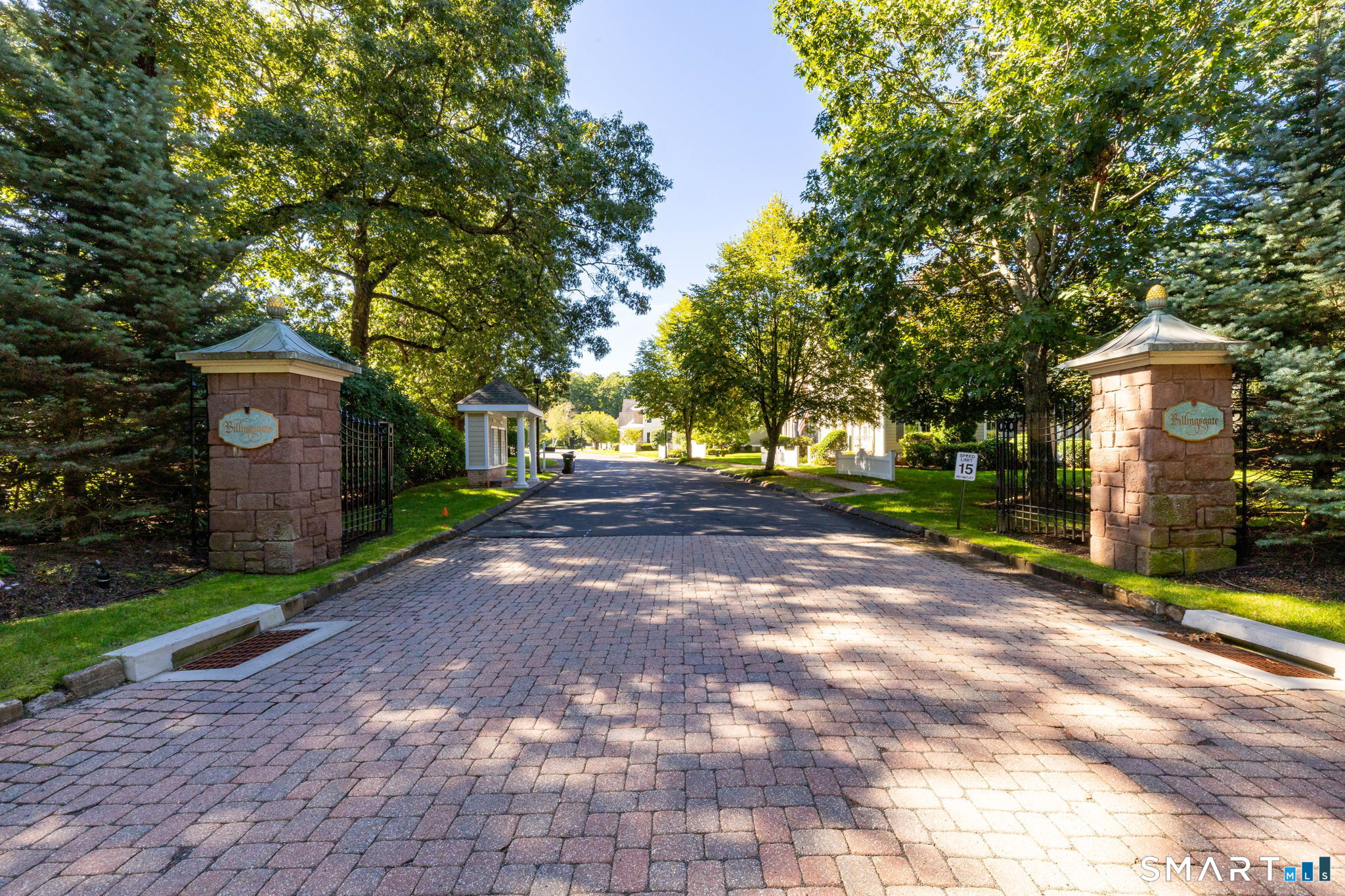 8 Billingsgate Drive Simsbury CT 06070