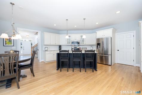 8 Billingsgate Drive Simsbury CT 06070