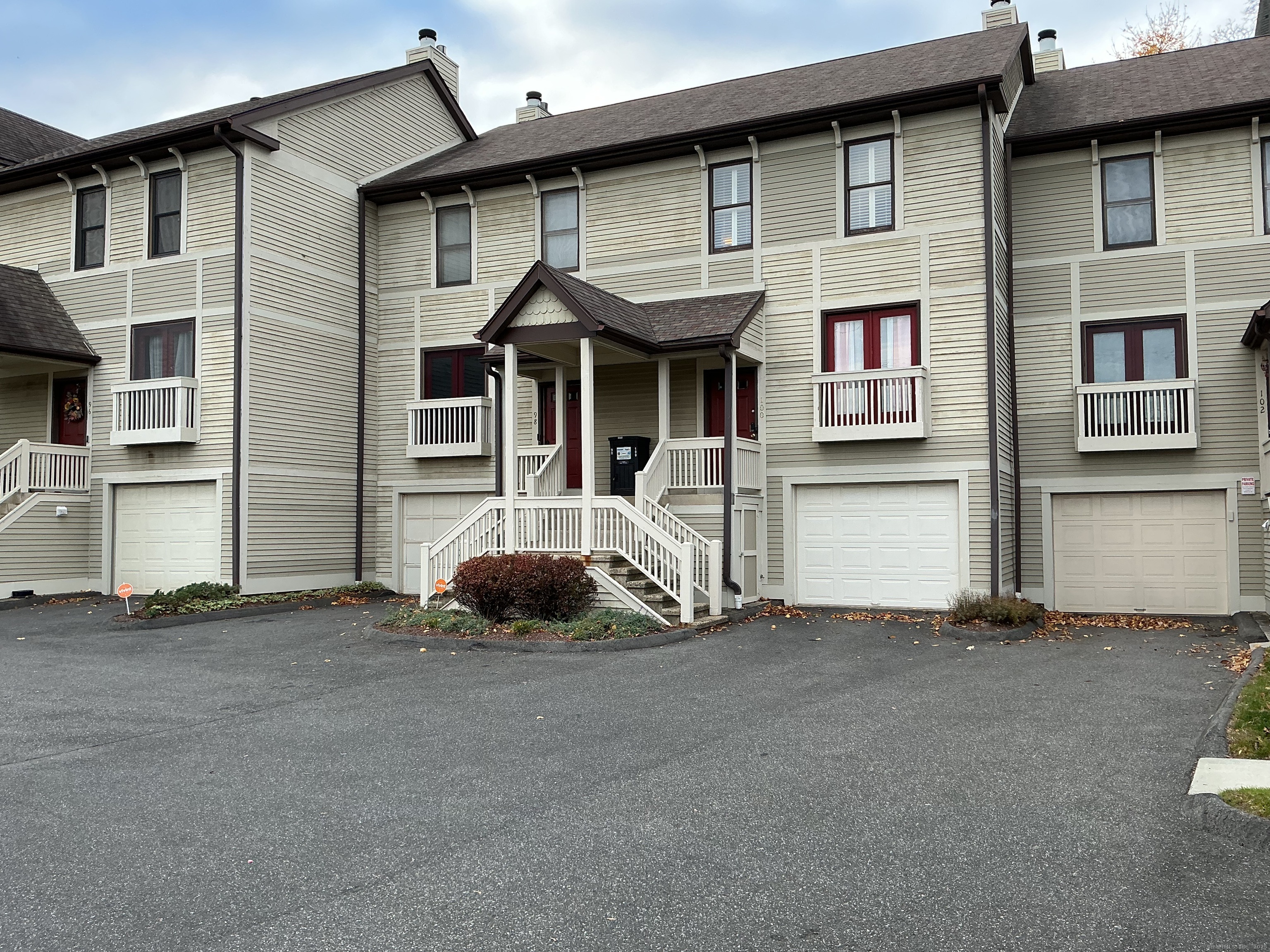 100 Front Street New Haven CT 06513