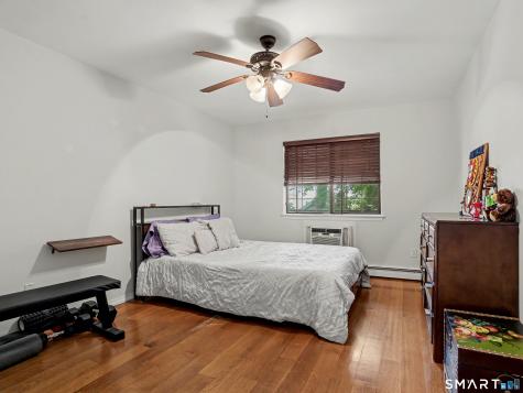 31 Teresa Place Bridgeport CT 06606