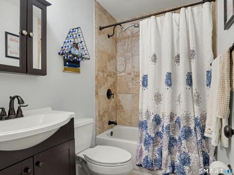 31 Teresa Place Bridgeport CT 06606