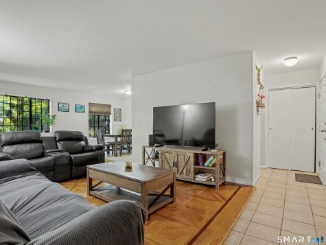 31 Teresa Place Bridgeport CT 06606