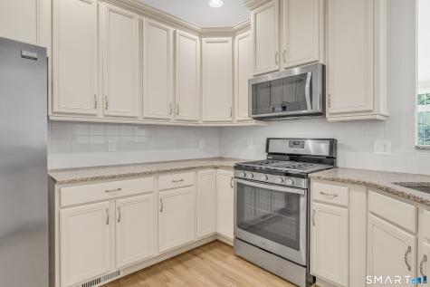 23 Woods Lane Newtown CT 06470