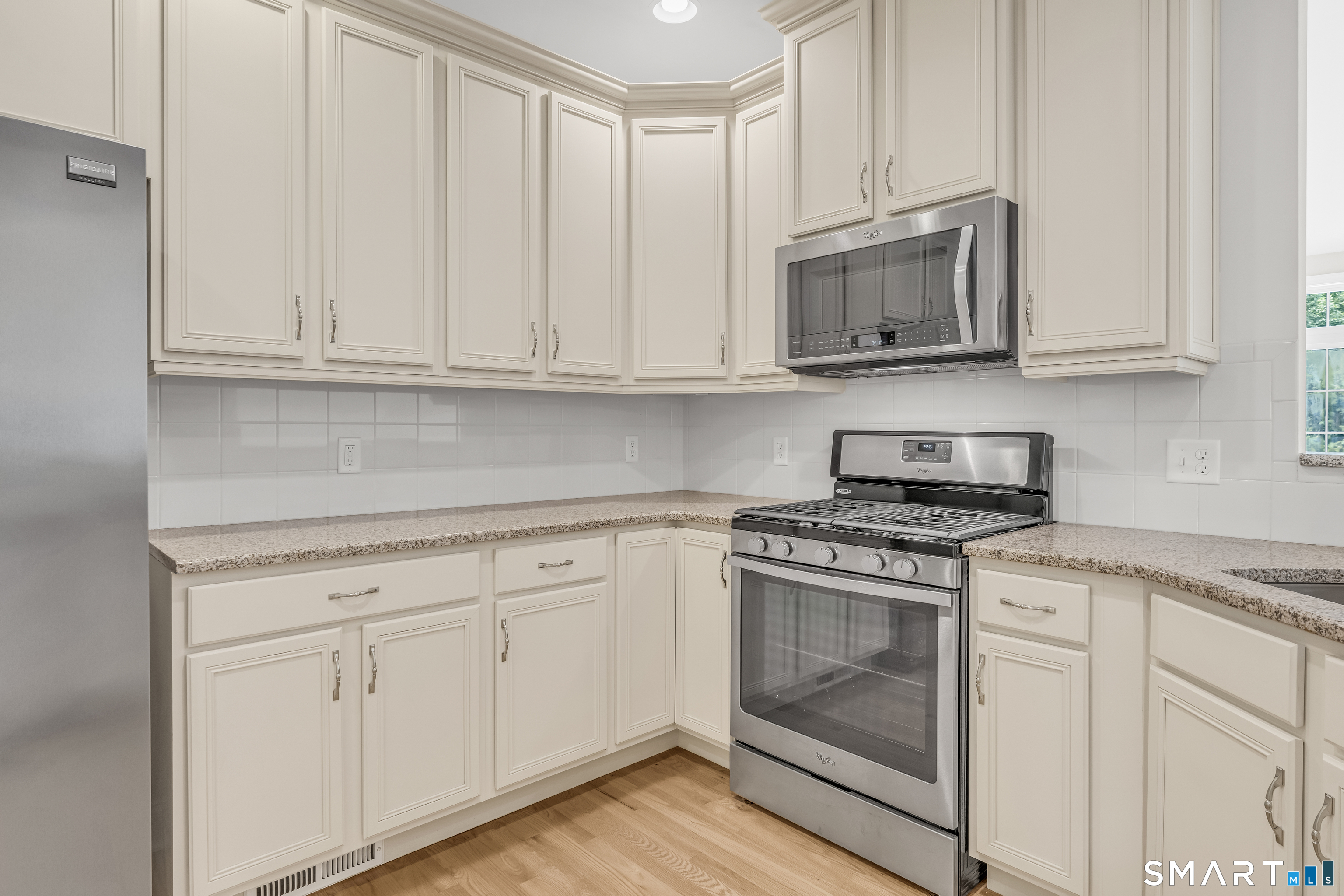 23 Woods Lane Newtown CT 06470