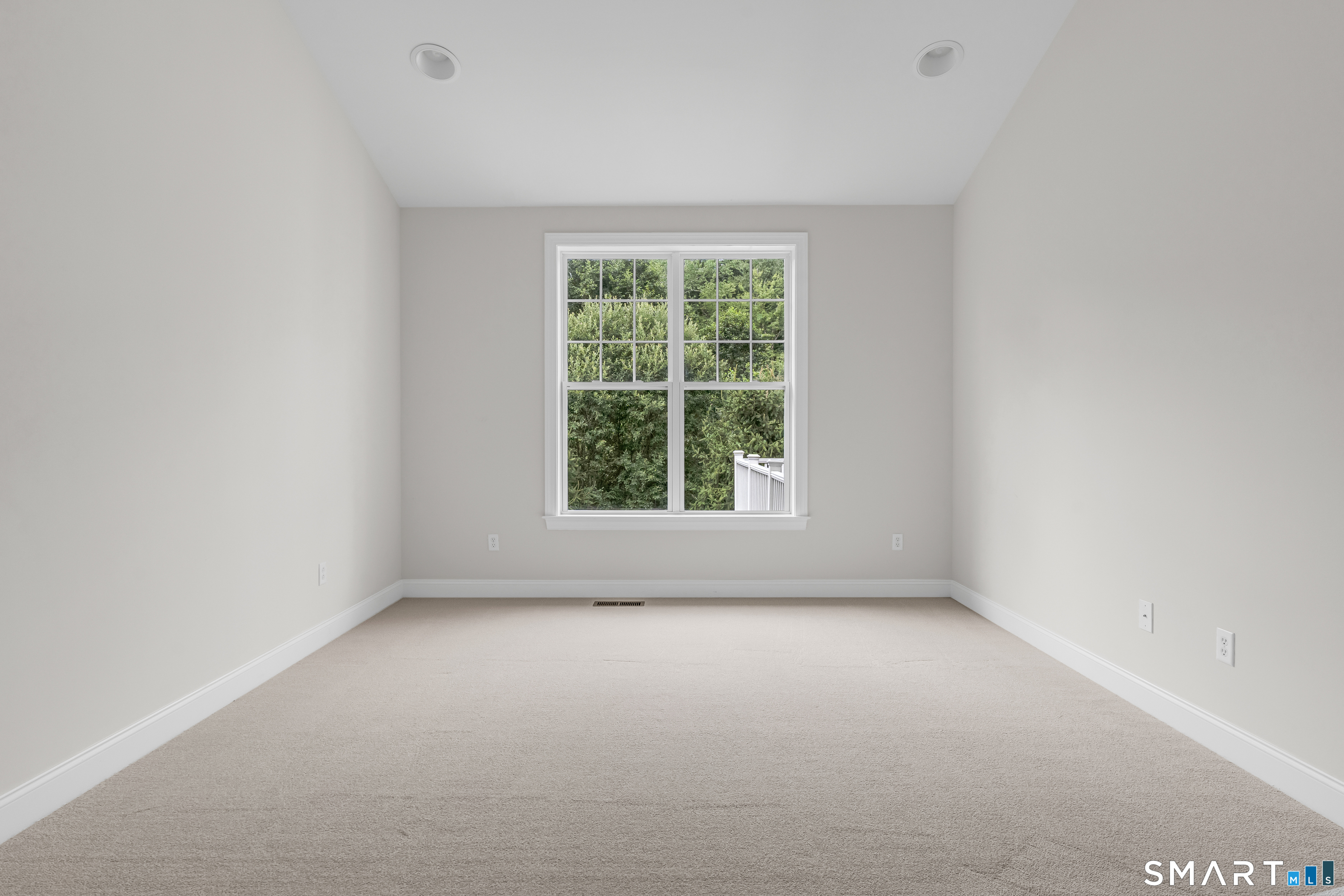 23 Woods Lane Newtown CT 06470