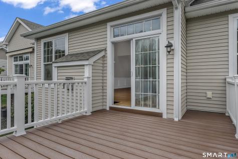 23 Woods Lane Newtown CT 06470