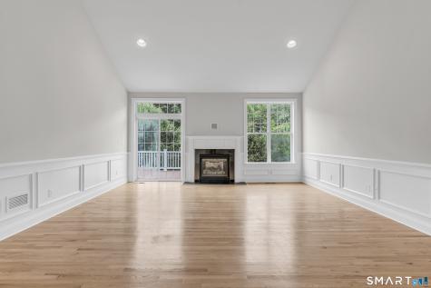 23 Woods Lane Newtown CT 06470