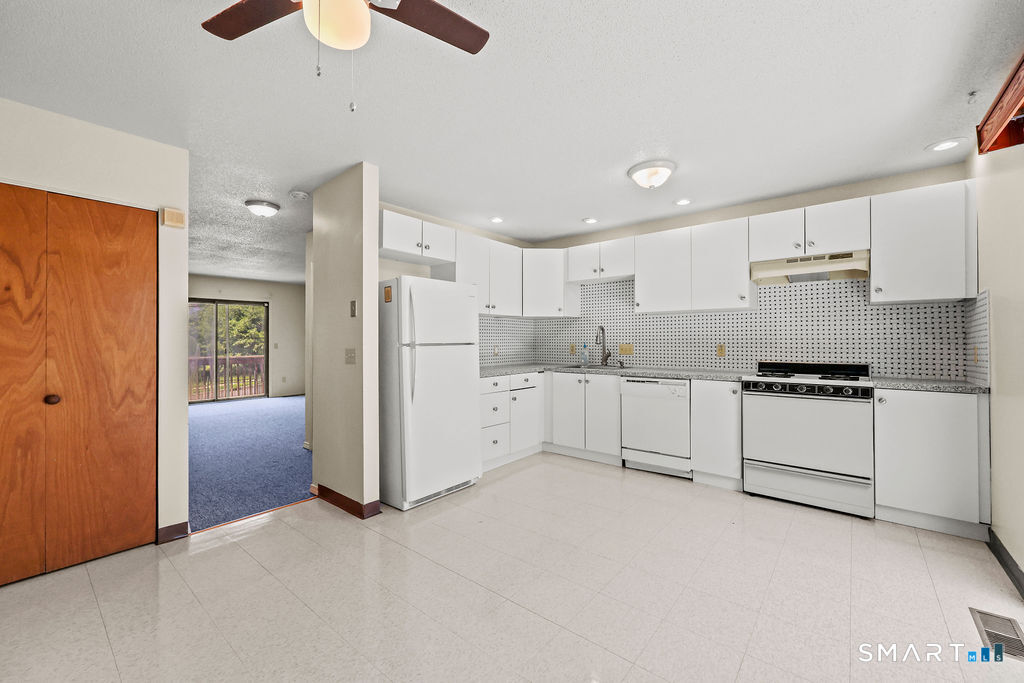 15 Crest Street West Haven CT 06516