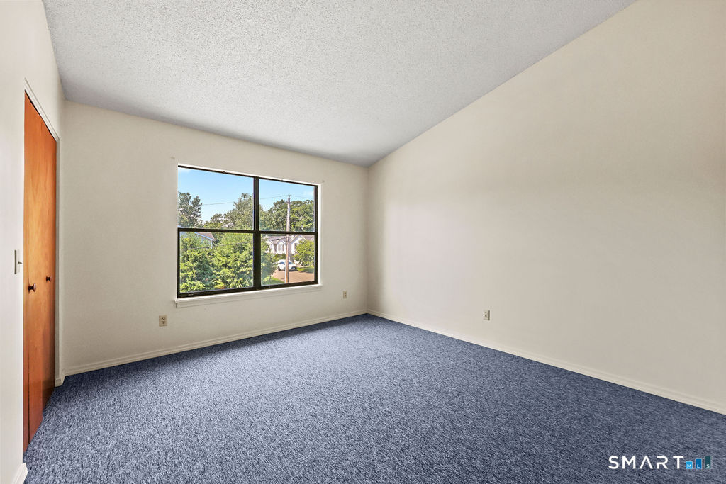 15 Crest Street West Haven CT 06516