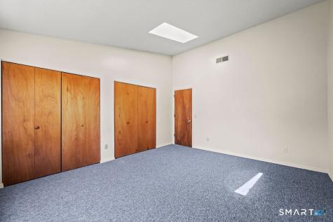 15 Crest Street West Haven CT 06516