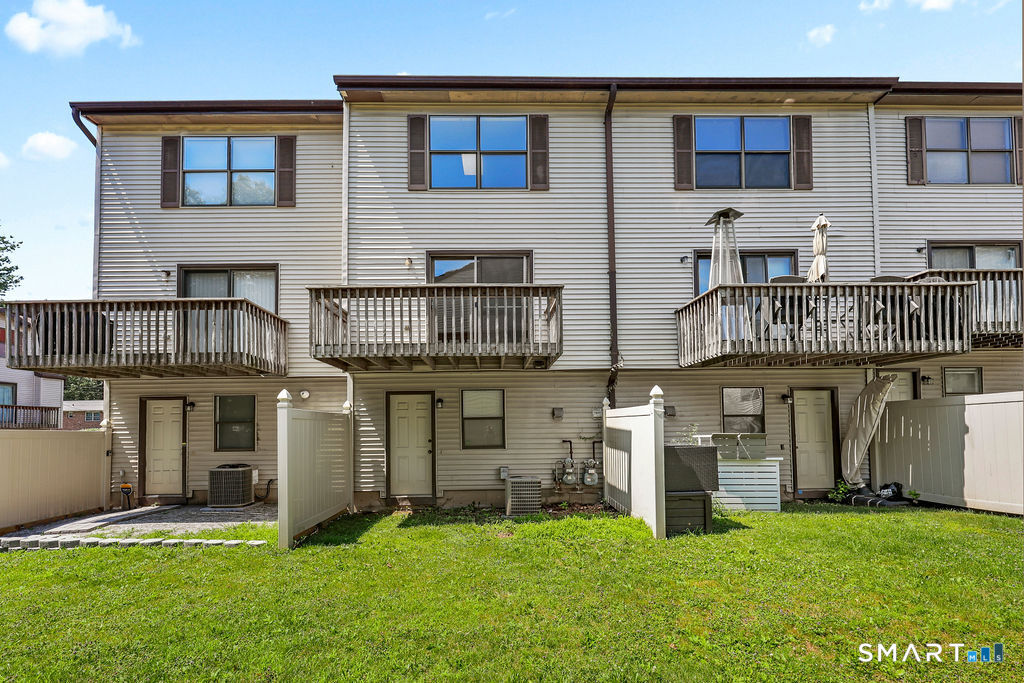 15 Crest Street West Haven CT 06516