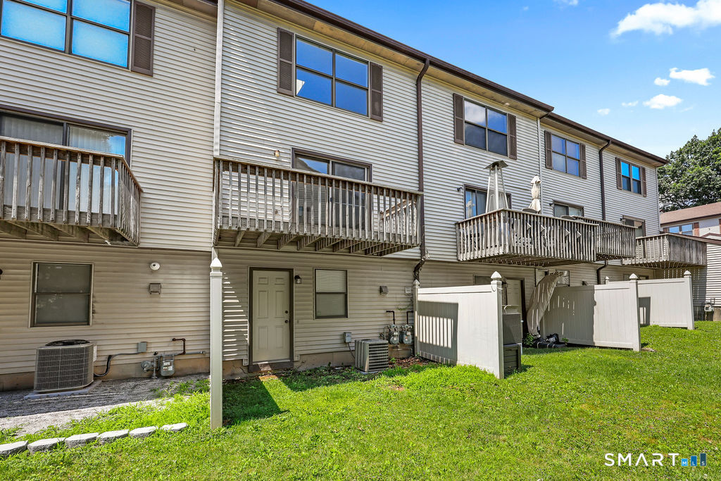 15 Crest Street West Haven CT 06516
