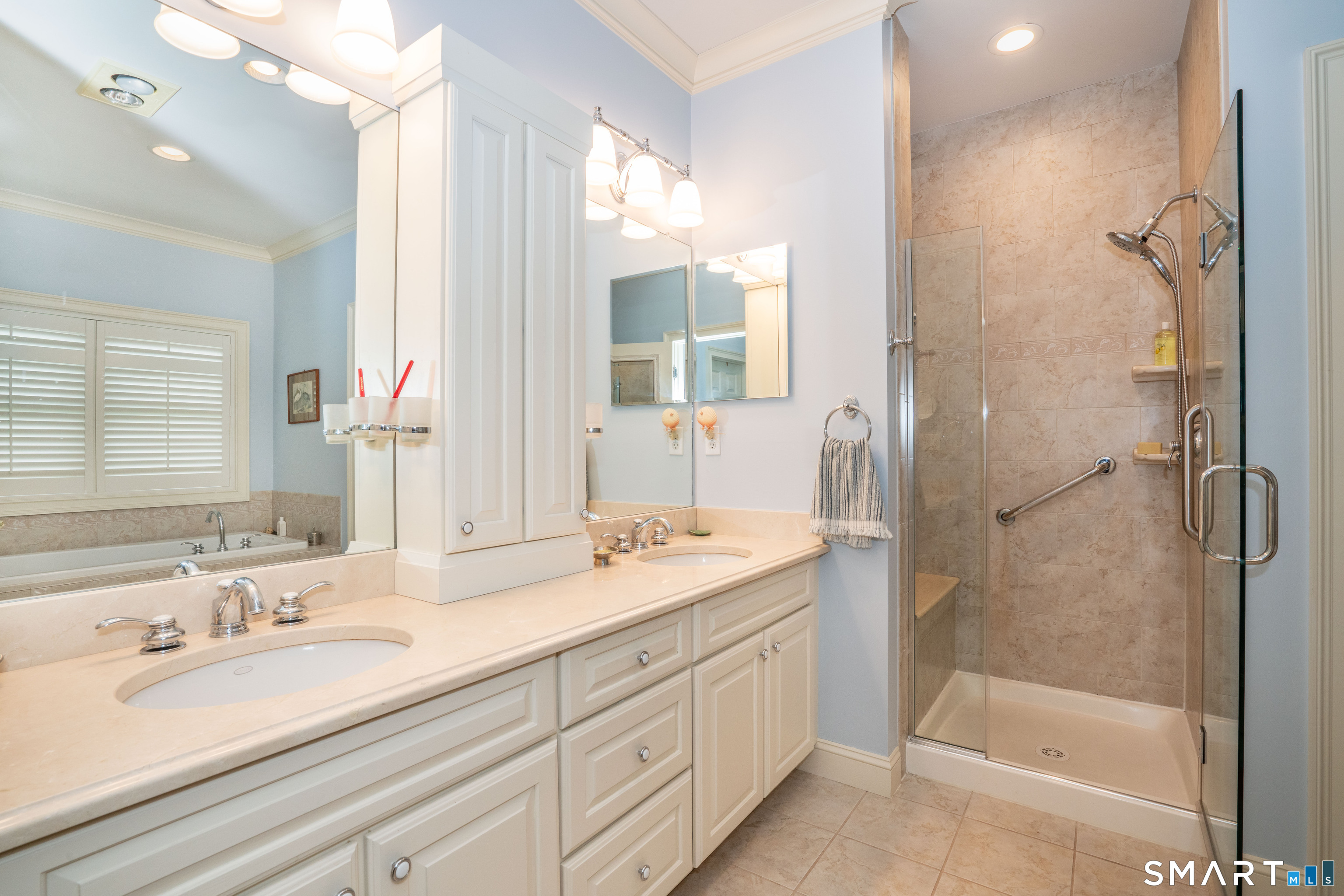 6 Spy Glass Circle Bloomfield CT 06002