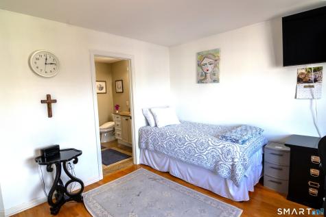 19 Saint Andrews Circle Wallingford CT 06492