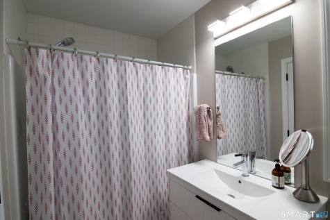 19 Saint Andrews Circle Wallingford CT 06492