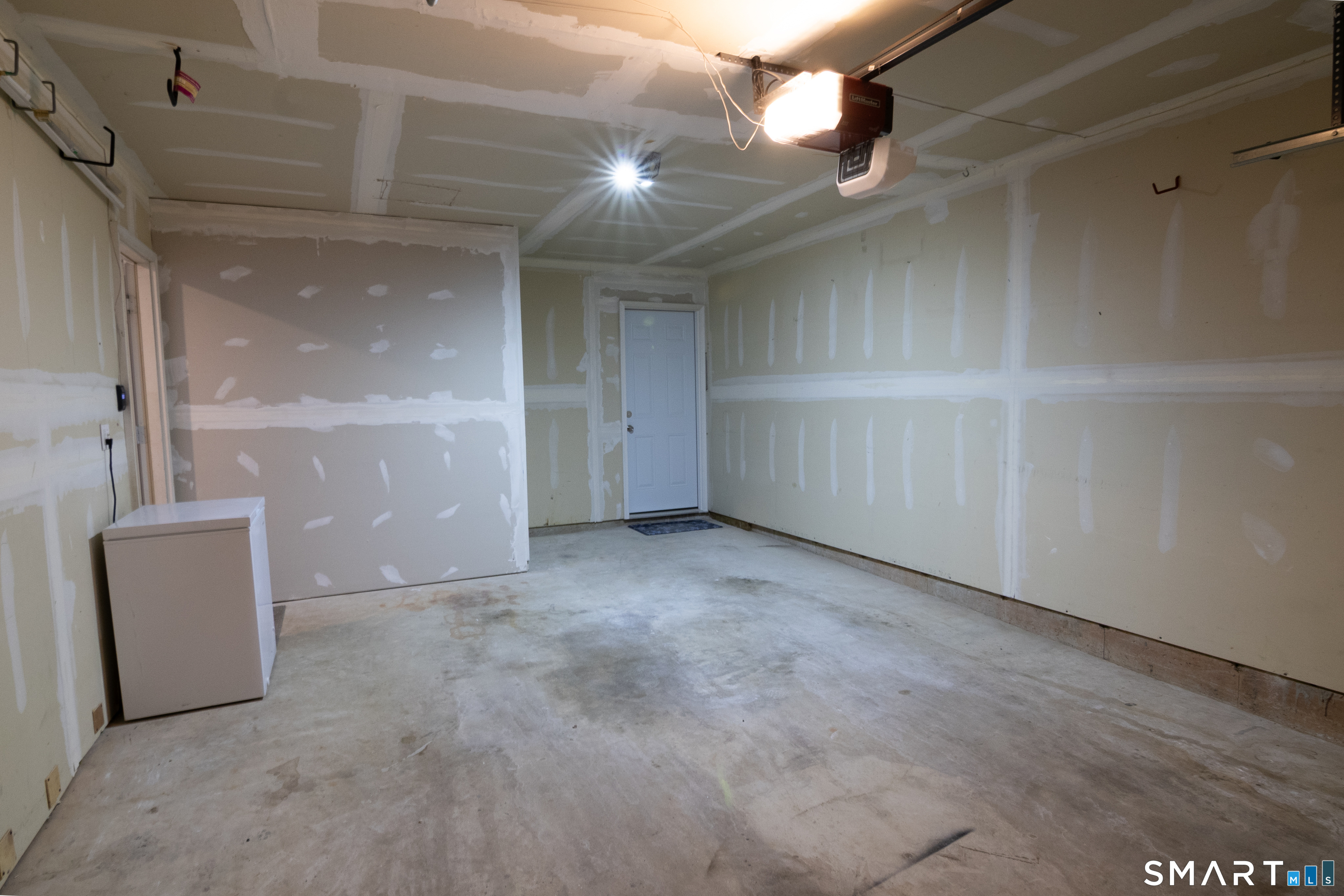 19 Saint Andrews Circle Wallingford CT 06492