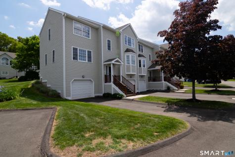 19 Saint Andrews Circle Wallingford CT 06492