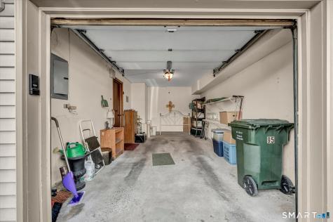 95 Copper Beech Drive Rocky Hill CT 06067