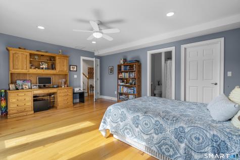 122 North Fair Street Guilford CT 06437