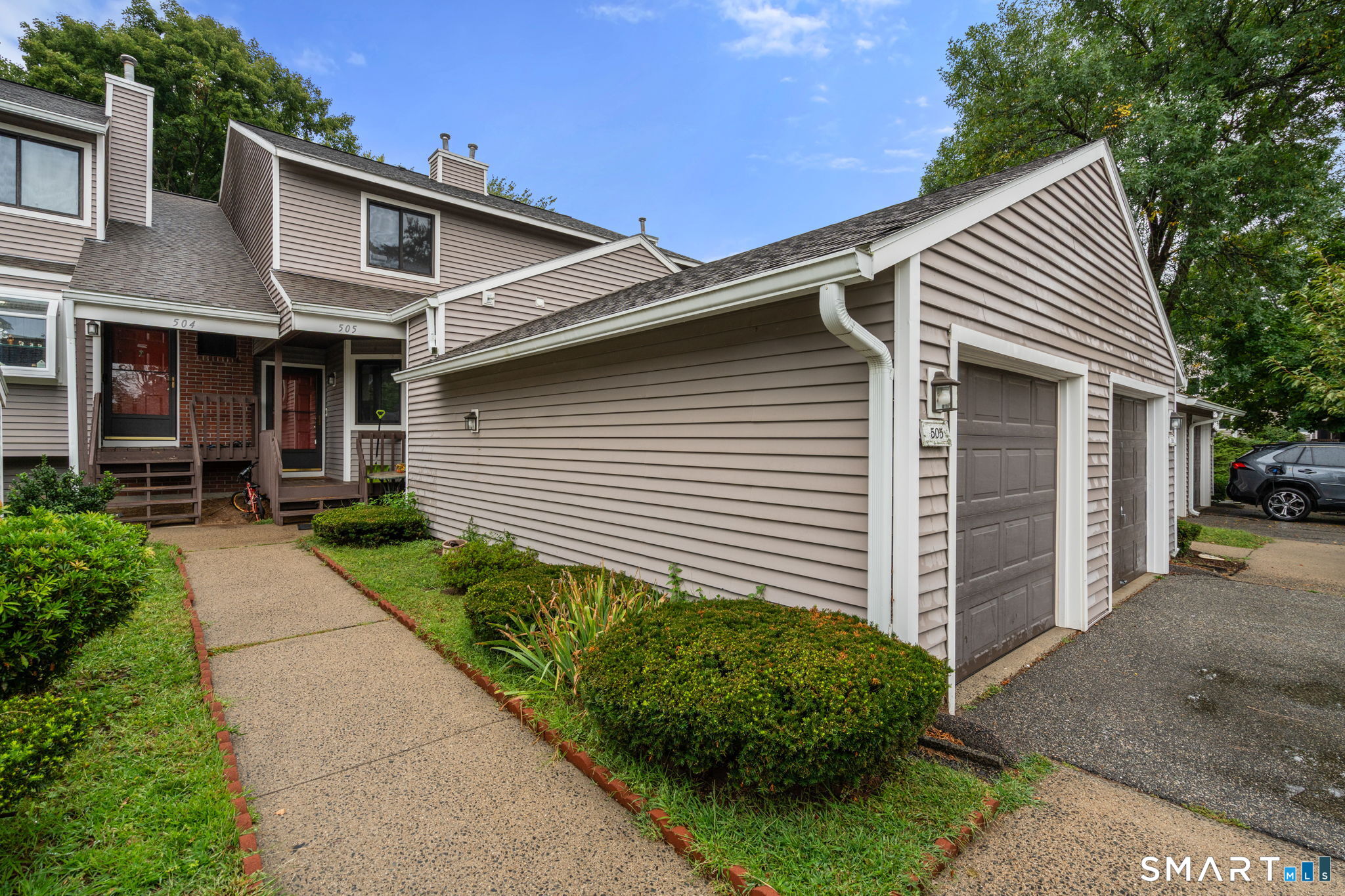 505 Mill Pond Drive South Windsor CT 06074