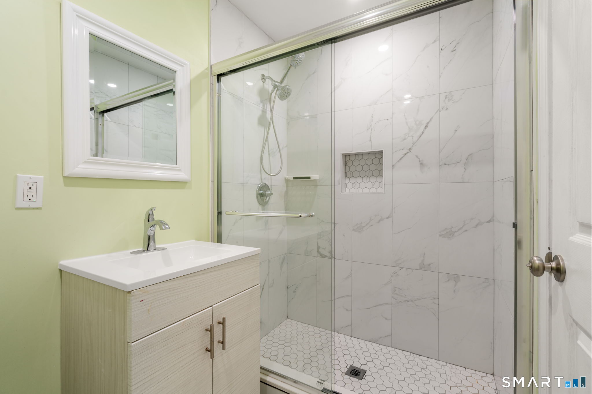 505 Mill Pond Drive South Windsor CT 06074
