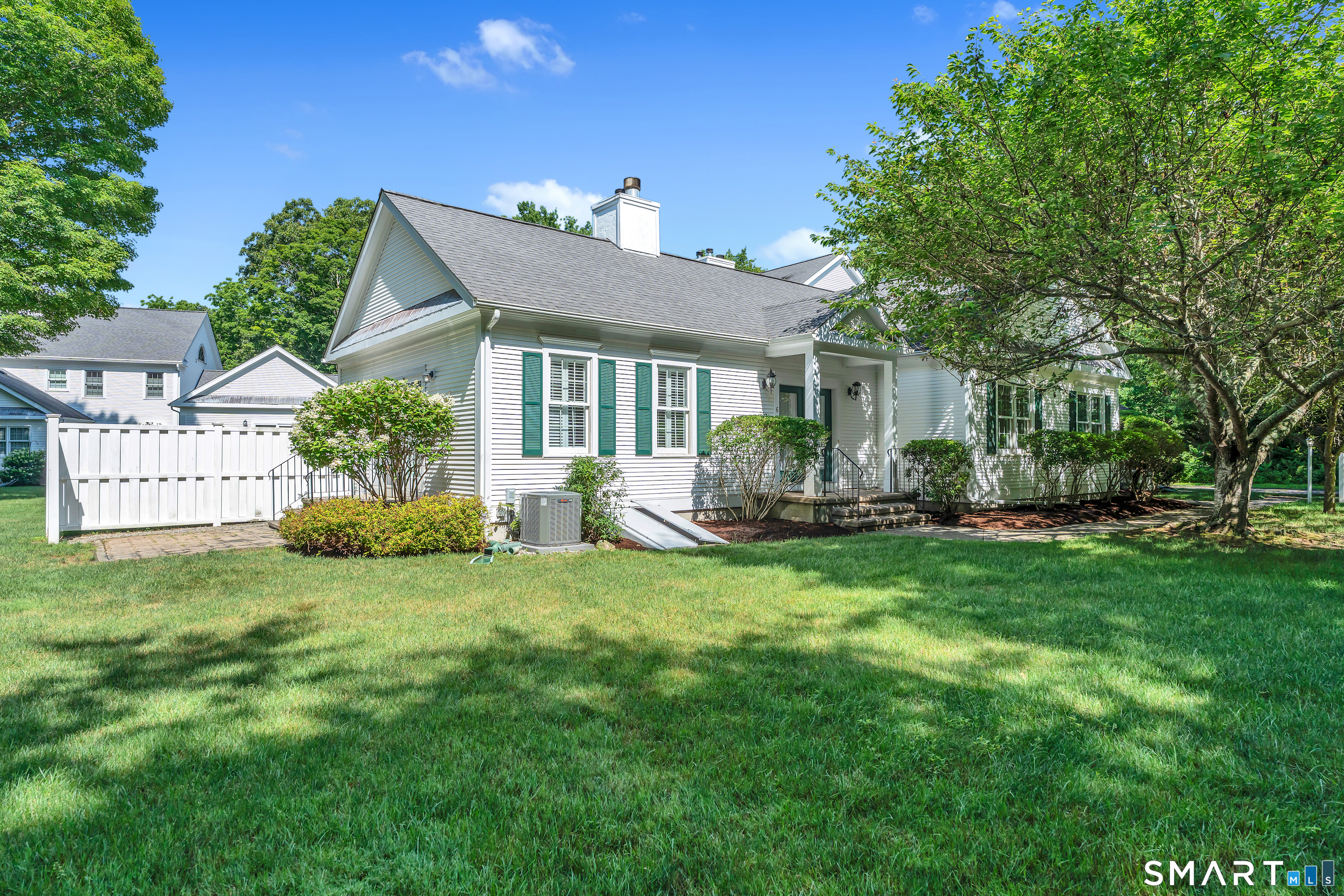 6 Wyckford Lane Old Lyme CT 06371
