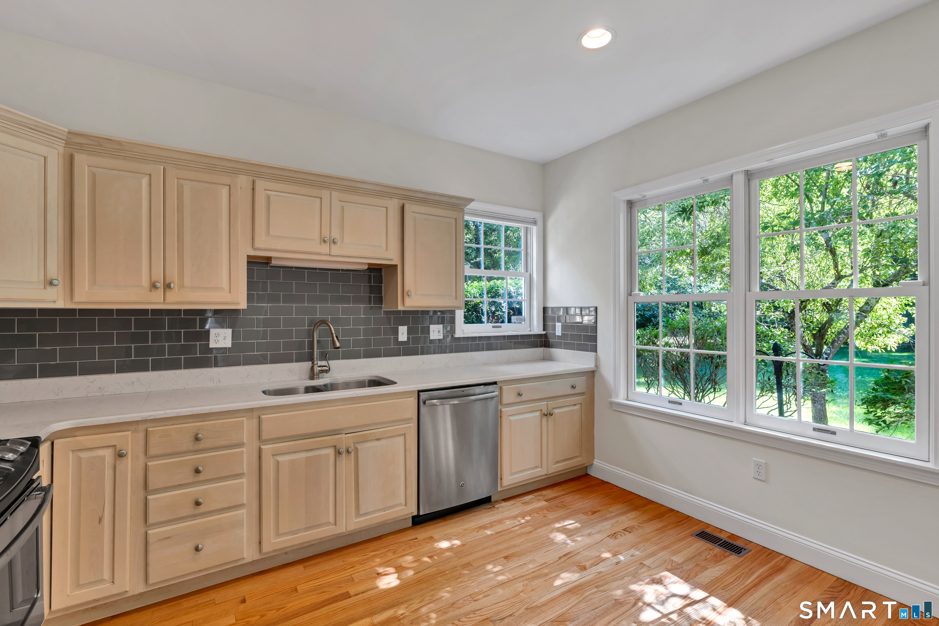 6 Wyckford Lane Old Lyme CT 06371