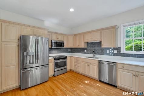 6 Wyckford Lane Old Lyme CT 06371