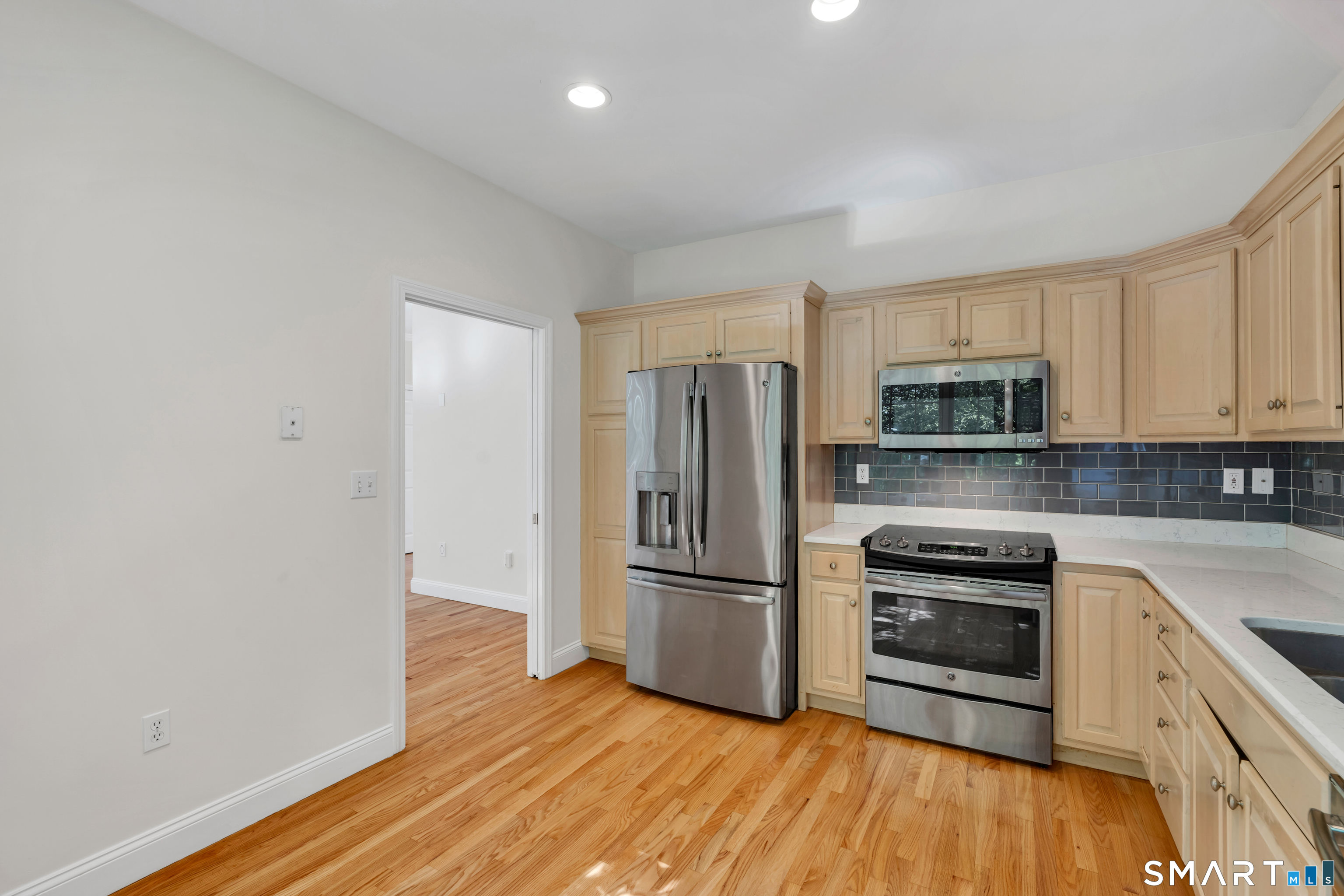 6 Wyckford Lane Old Lyme CT 06371