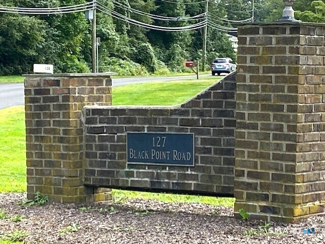 127 Black Point Road East Lyme CT 06357