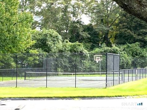 127 Black Point Road East Lyme CT 06357