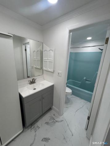 24 Heather Ridge Shelton CT 06484