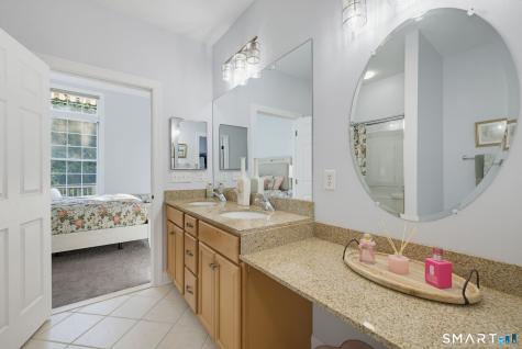 28 Iris Way Berlin CT 06037